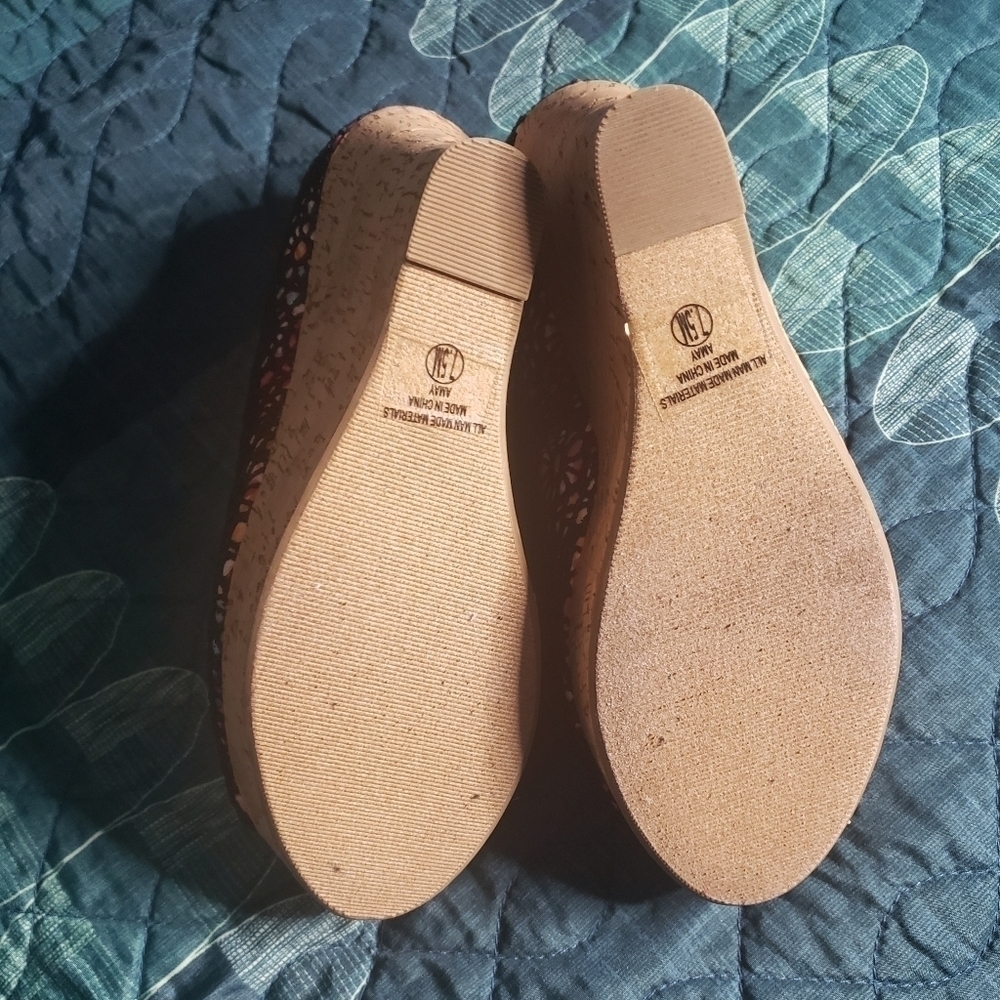 Y Not open toe platform shoes - Picture 6 of 7